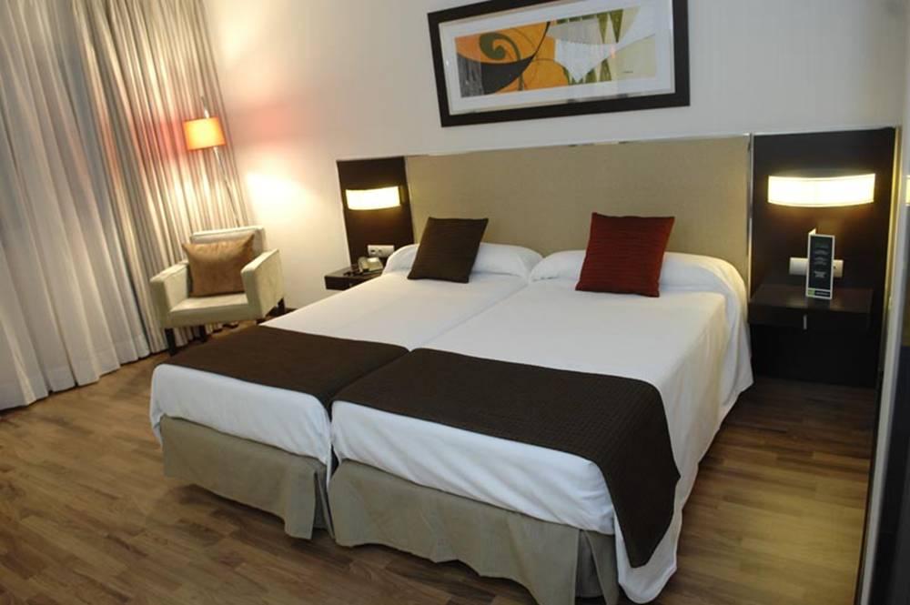 Hotel Asset Torrejón Torrejón de Ardoz Kültér fotó