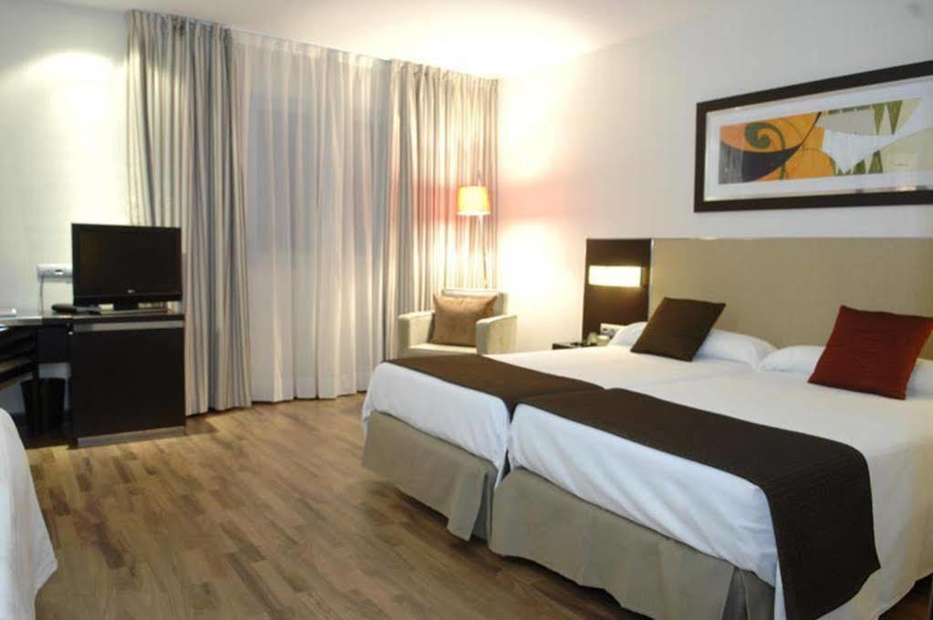 Hotel Asset Torrejón Torrejón de Ardoz Kültér fotó